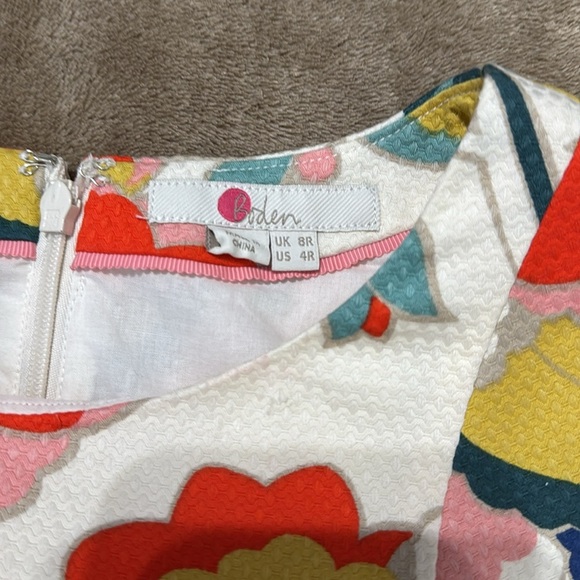 Boden Mod Pocket Floral Patterned Shift Dress - Picture 5 of 10